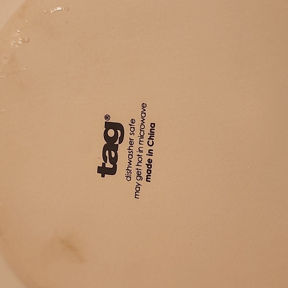 Deer plate with Holly approx 7" diameter - Picture 3 of 3